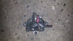 Замок капота. Toyota Voxy, AZR65G, AZR65, AZR60, AZR60G Toyota Noah, AZR65G, AZR65, AZR60G, AZR60 Двигатель 1AZFSE