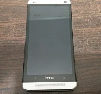 HTC One M7. �/�