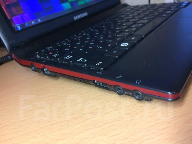 Samsung N145. 10.1", 1,6����, ��� 2048 ��, ���� 160���, WiFi: 1, ����������� �� 3��. ����