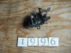 Замок капота. Toyota Corolla, AE104, EE107, CE101, CE105, CE107, AE100, CE109, EE103, EE101, AE109, EE108, CE100, CE102, CE104, AE101, CE106, CE108, E...