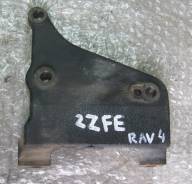Кронштейн опоры двигателя. Toyota RAV4