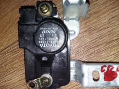 Замок крышки багажника. Toyota Corolla, AE104, EE107, CE105, AE102, CE107, AE100, CE109, EE103, EE101, AE103, AE109, EE108, CE100, CE102, AE101, CE106...