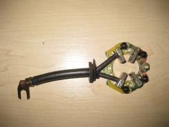 Щеткодержатель стартера. Nissan: Tino, Bluebird, Wingroad, Presage, Stagea, Crew, Bluebird Sylphy, Sunny California, Fuga, Avenir, Almera Tino, Prairi...