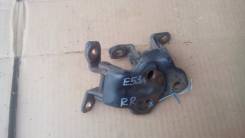 Крепление боковой двери. Mitsubishi Galant, E53A Двигатель 6A11