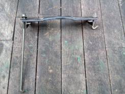 Крепление аккумулятора. Nissan Stagea, HM35, PNM35, PM35, NM35, M35 Nissan Fairlady Z, HZ33, Z33 Nissan Stagea Ixis 350S, M35 Nissan Skyline, CPV35, H...