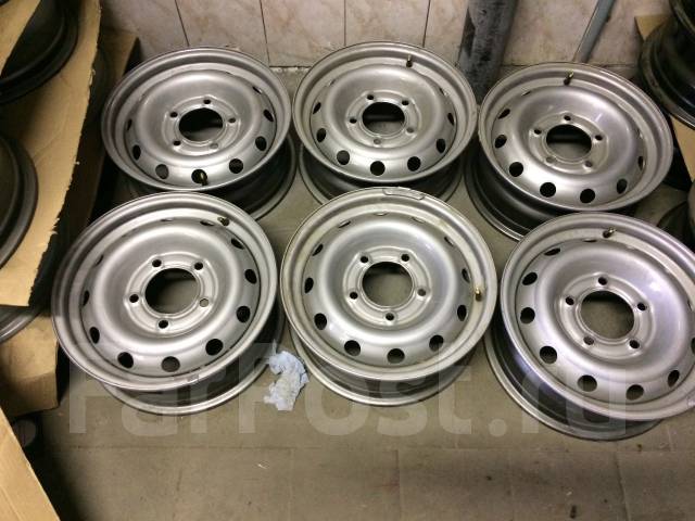 Нива на дисках крамз арбат r15. Литые диски кик на ниву шевроле r15. Штатные литые диски нива. Диски на ниву тольятти. Диски нива бронто r16.