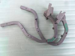 Крепление крышки багажника. Nissan Bluebird Sylphy, QNG10, QG10, TG10, FG10 Nissan Pulsar Nissan Sunny Nissan Almera Двигатели: QG18DE, QR20DD, QG15DE...
