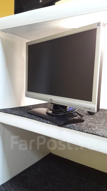 BenQ. 18" ����