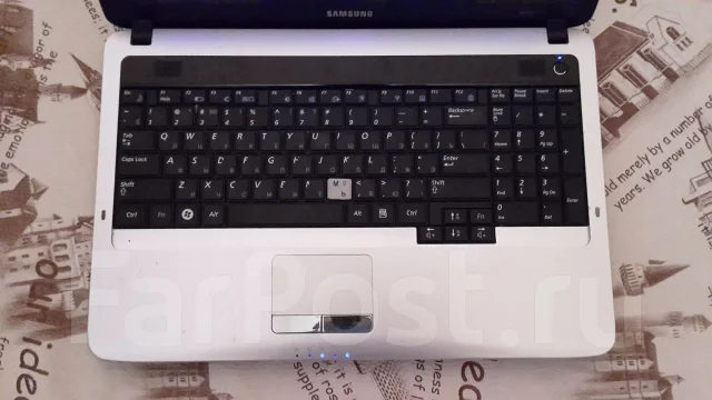 Samsung RV510. 15.6", 2,3����, ��� 2048 ��, ���� 320���, WiFi: 1, ����������� �� 3��. ����