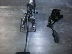 Педаль. Toyota: Corolla, Hilux Surf, Ipsum, Yaris, Corolla Rumion, RAV4, Noah, Aurion, Avensis Verso, Vitz, Wish, Kijang, Auris, Corolla Fielder, Scio...