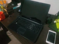DNS Office. 15.6", 3,0����, ��� 4 ��, ���� 320���, WiFi, Bluetooth, ����������� �� 1��. ����