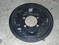 Кожух задней левой ступицы. Toyota Vitz, KSP90, NCP91, SCP90 Двигатели: 1NZFE, 2SZFE, 1KRFE