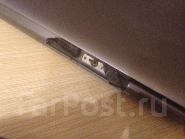 Samsung 530U3B. 13.3", 1,6����, ��� 4 ��, ���� 128���, WiFi: 1 ����