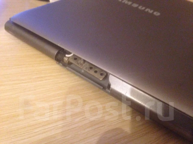 Samsung 530U3B. 13.3", 1,6����, ��� 4 ��, ���� 128���, WiFi: 1 ����