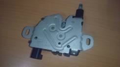 Замок капота. Ford Focus