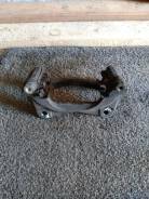 Скоба суппорта. Toyota Wish, ANE11, ZNE10, ANE10, ZNE14 Двигатели: 1ZZFE, 1AZFE, 1AZFSE