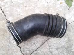 Патрубок воздухозаборника. Toyota Cressida, GX71, GX81 Toyota Cresta, GX81, GX71 Toyota Mark II, GX81, GX70, GX71 Toyota Chaser, GX81, GX71 Двигатель...