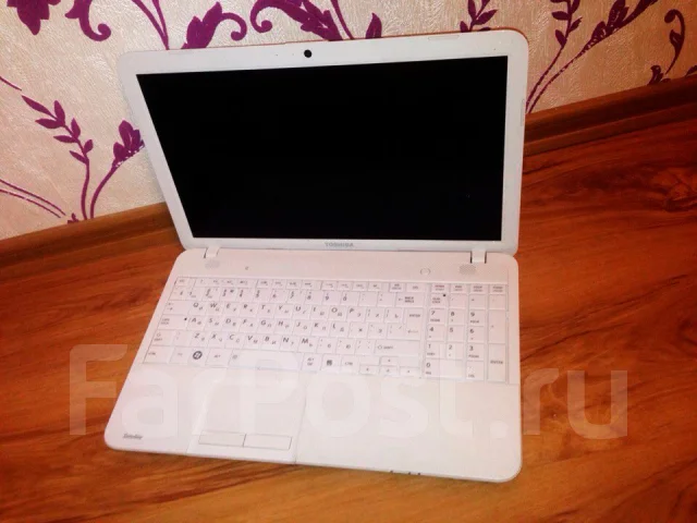 Toshiba Satellite C850-C2W. 2,1����, ��� 4 ��, ���� 500���, WiFi: 1, Bluetooth: 1 ����