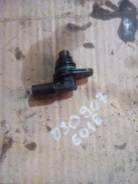 Датчик положения распредвала. Volkswagen: Passat, Caddy, Bora, Jetta, Scirocco, Tiguan, Sharan, Passat CC, Lupo, Beetle, Polo, Fox, Touareg, Eos, Gol...