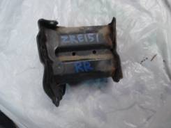 Крепление бампера. Toyota Corolla, NDE150, ZZE150, ADE150, ZRE151, ZRE152 Toyota Corolla Rumion, ZRE152, NZE151, ZRE154 Toyota Auris, NZE154, NZE184...