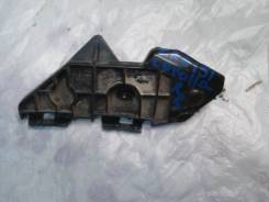 Крепление бампера. Toyota Corolla, CE140, ZRE142, ZRE151, ZRE152, NDE150, ZZE150, ZZE141, ZZE142, ADE150, NZE141 Двигатели: 1ZRFE, 2ZRFE, 1NDTV, 1ADFT...