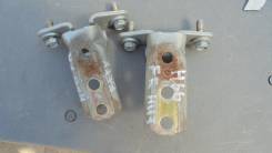 Крепление боковой двери. Mitsubishi: Chariot Grandis, Pajero iO, Pajero Pinin, Pajero, Colt, RVR, Grandis