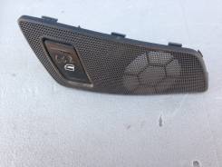 Кнопка стеклоподъемника. Skoda Yeti