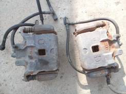 Суппорт тормозной. Nissan Skyline, HV35, NV35, PV35, V35 Nissan Stagea, HM35, M35, NM35, PM35, PNM35 Двигатели: VQ25DD, VQ30DD, VQ35DE, VQ25DET
