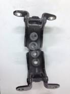 Крепление боковой двери. Nissan X-Trail, DNT31