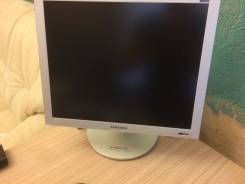 Samsung. 17" (43 см)