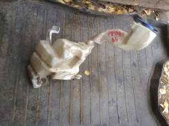 Бачок. Volkswagen Passat, B5, 3B2, 3B3, 3B6, 3B5 Двигатели: APT, AHL, APR, BDH, BDG, ALG, ALZ, AFN, AKN, AQD, AWM, AWL, ADR, AHU, ADP, BHW, BGC, BDP...