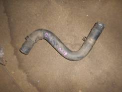 Патрубок радиатора. Nissan Primera Camino, WQP11, QP11 Nissan Bluebird, QU14 Nissan Primera, P11 Двигатели: QG18DE, QG18DD