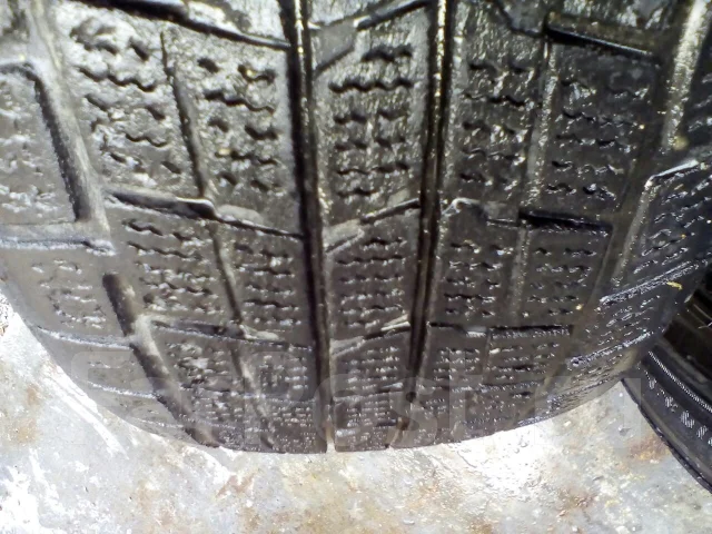 Dunlop Axiom Plus. ������, ��� �����, 2005 ���, �/�, ����� 40 % ����