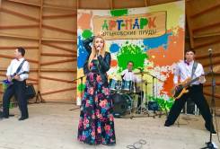 Музыканты, певцы.