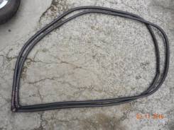 Уплотнитель двери багажника. Toyota Kluger V, ACU20W, MCU20W, MCU25W, ACU25W
