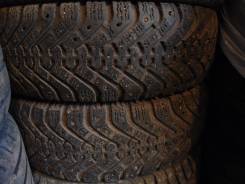 Goodyear UltraGrip 500. Зимние, без шипов, износ: 30%, 2 шт