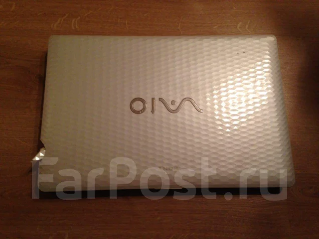Sony VAIO PCG-71812V. 15.6", 2,3����, ��� 4 ��, ���� 1���, WiFi: 1, Bluetooth: 1, ����������� �� 3��. ����