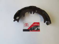 Колодка стояночного тормоза. Toyota: Ipsum, Verossa, RAV4, Century, Granvia, IS300, Avensis Verso, Crown, Aristo, Regius, Estima Lucida, GS300, Previa...