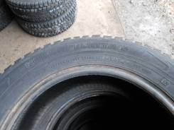 Nokian Hakkapeliitta 5. Зимние, шипованные, износ: 50%, 2 шт