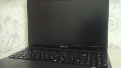 Samsung 300E5C. 15.6", 2,2����, ��� 4 ��, ���� 750���, ����������� �� 3��. ����