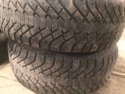 Goodyear UltraGrip 500. Зимние, шипованные, износ: 30%, 4 шт