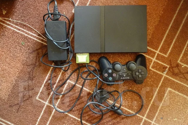 Sony PlayStation 2 Slim ����