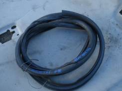 Уплотнитель двери. Toyota Corolla, CE140, ZRE142, ZRE151, ZRE152, ZZE150, NDE150, ZZE141, ZZE142, ADE150, NZE141 Двигатели: 1ZRFE, 2ZRFE, 1NDTV, 1ADFT...