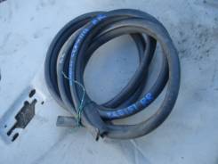 Уплотнитель двери багажника. Toyota Corolla, CE140, ZRE142, ZRE151, ZRE152, ZZE150, NDE150, ZZE141, ZZE142, ADE150, NZE141 Двигатели: 1ZRFE, 2ZRFE, 1N...