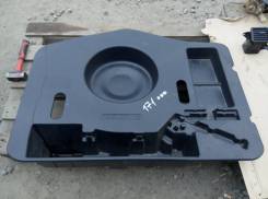 Обшивка багажника. Toyota Crown, JKS175, GS171, JZS171, JZS175W, JZS171W, JZS173W, JZS179, JZS175, JZS173 Toyota Crown Majesta, JZS179, JKS175, GS171...