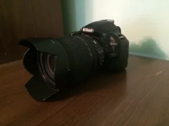 Nikon D3100. 10 - 14.9 ��