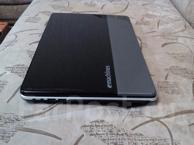 eMachines D440. 15.6", ���� 320��� ����