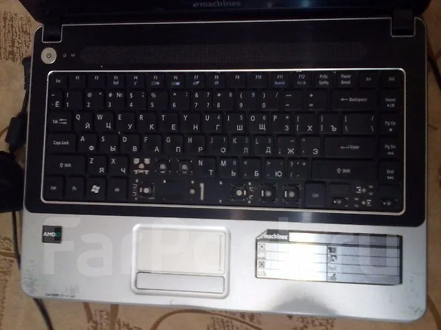 eMachines D440. 15.6", ���� 320��� ����
