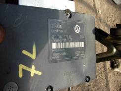 Блок управления abs. Volkswagen Touareg, 7LA Двигатели: AXQ, AYH, AZZ, BAA, BAC, BAN, BAR, BHK, BHL, BJN, BKJ, BKL, BKS, BKW, BLE, BLK, BMV, BMX, BPD...