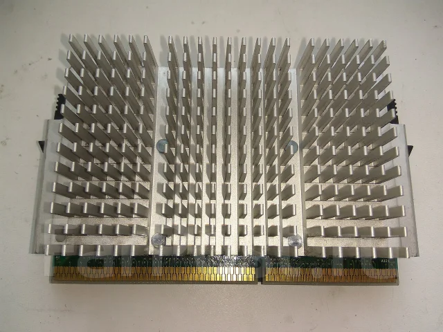 Intel Pentium III ����